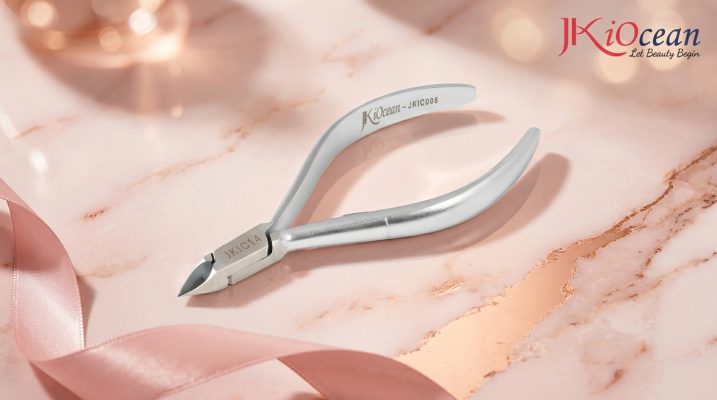 cuticle nipper for nails